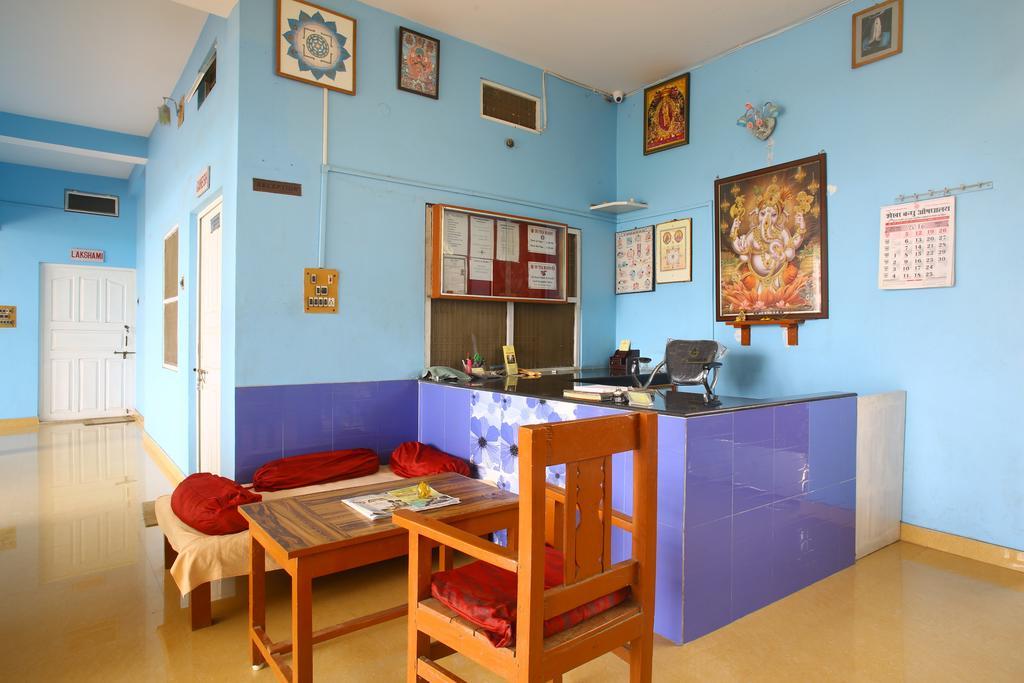 Sri Yoga Mandir Hotel Varanasi Exterior foto