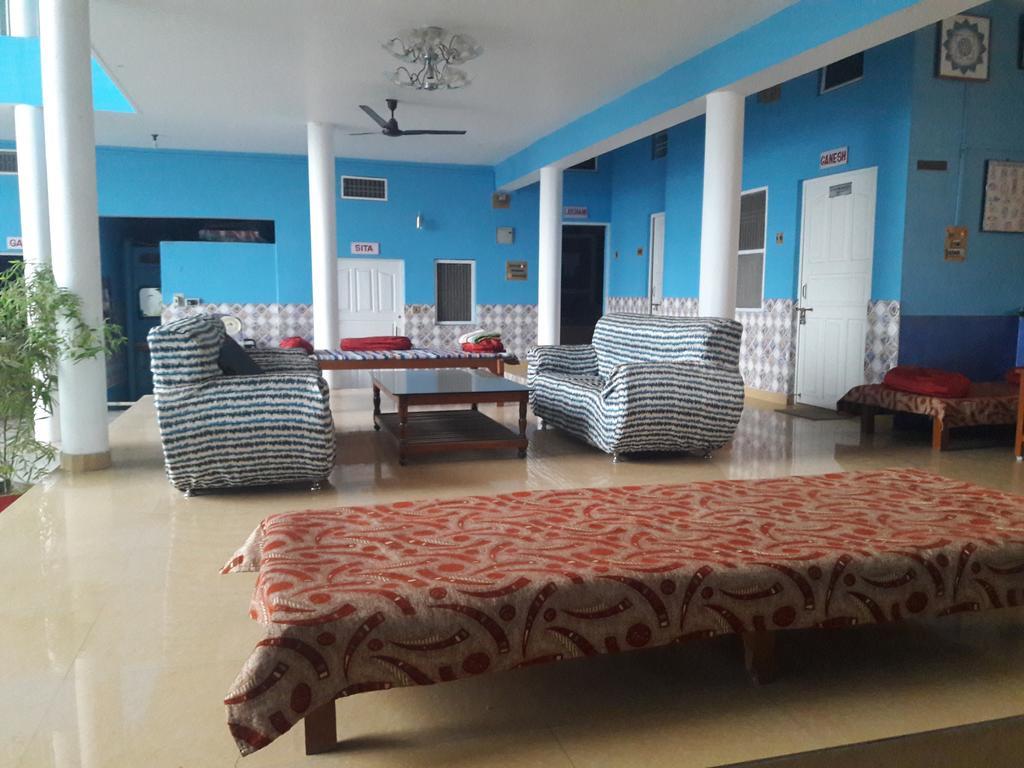 Sri Yoga Mandir Hotel Varanasi Exterior foto
