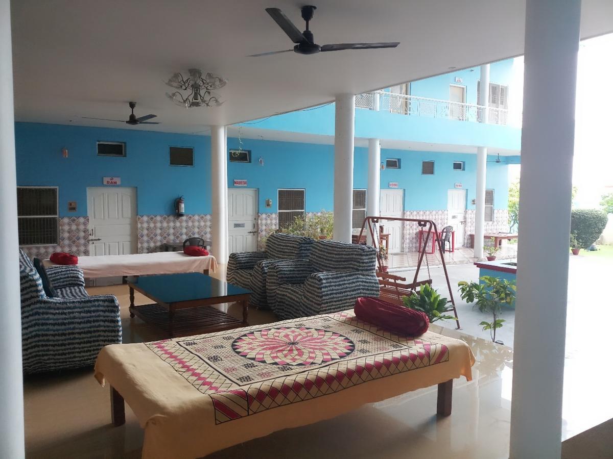 Sri Yoga Mandir Hotel Varanasi Exterior foto